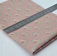 Розы в овалах на французской серой полоске