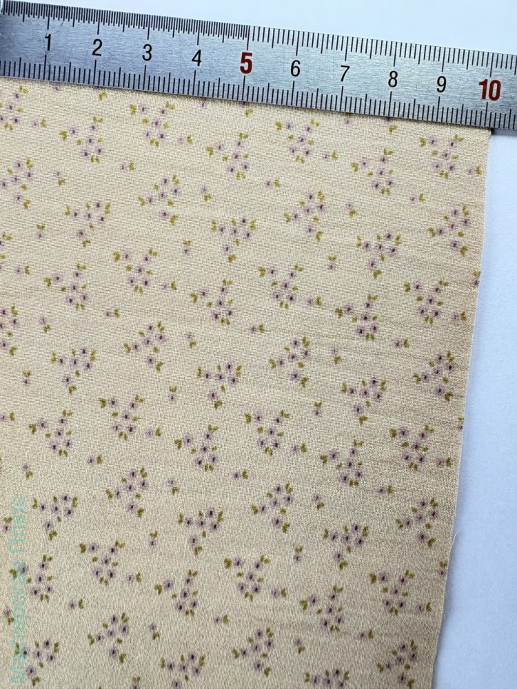 Бежевый Цветы 05