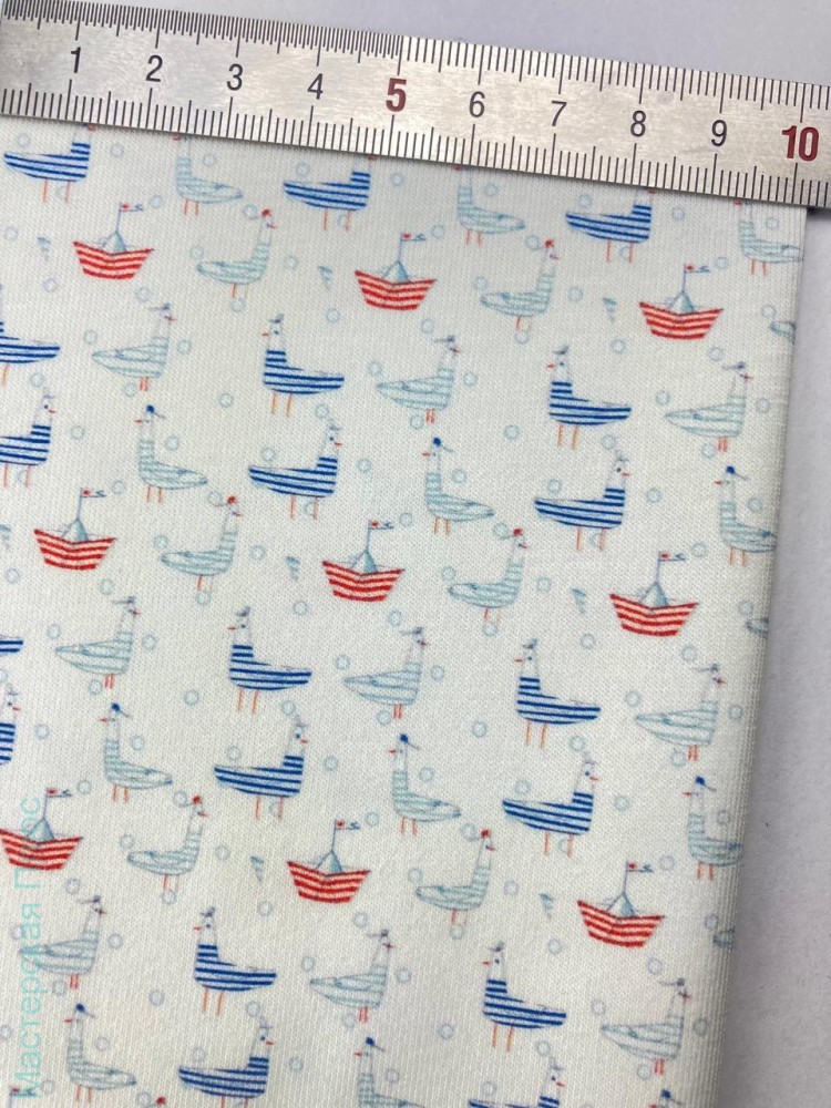 Кораблик и чайки