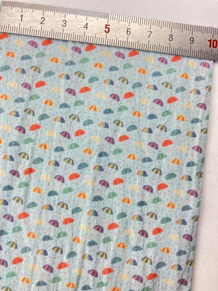 Зонтики на голубом