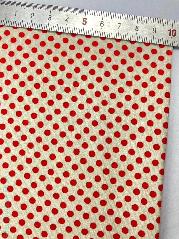 Горошек на белом